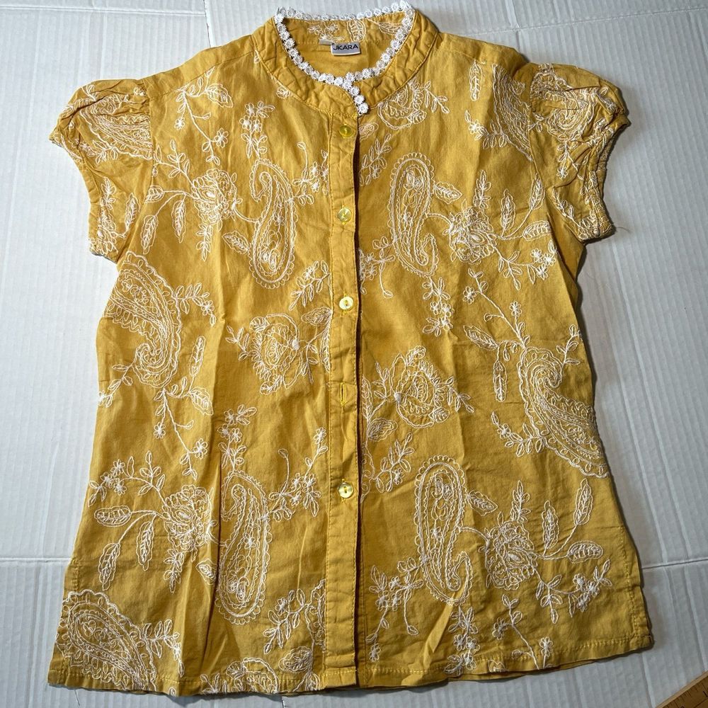Spring /Summer Embroidered Button Down Top size medium